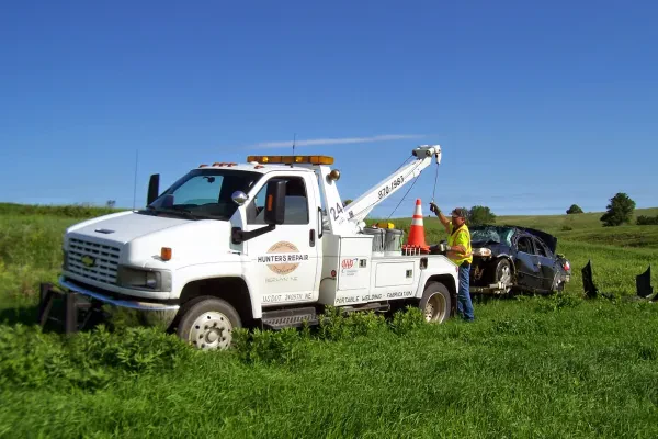 Hunter's Towing and Repair, LLC - photo 2