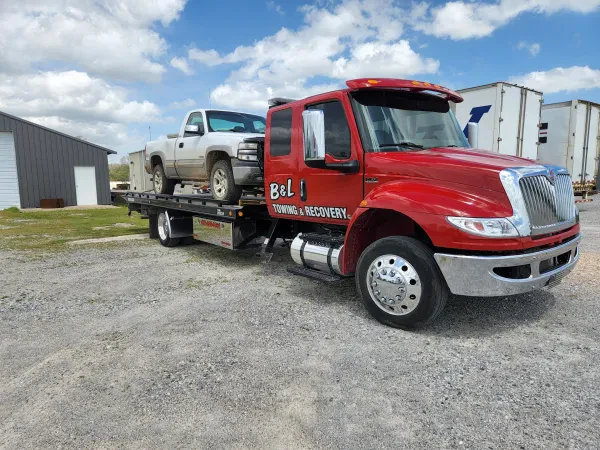 B&L towing - photo 2