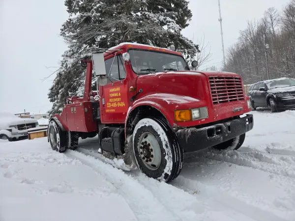 Hansard Towing and Recovery - photo 3