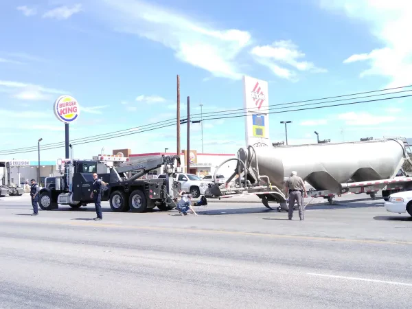 Wolfe’s Towing - photo 3