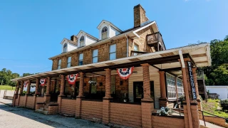 The Stone House Restaurant and Country Inn