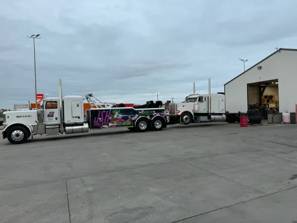 JSH Truck Repair & Towing - photo 3