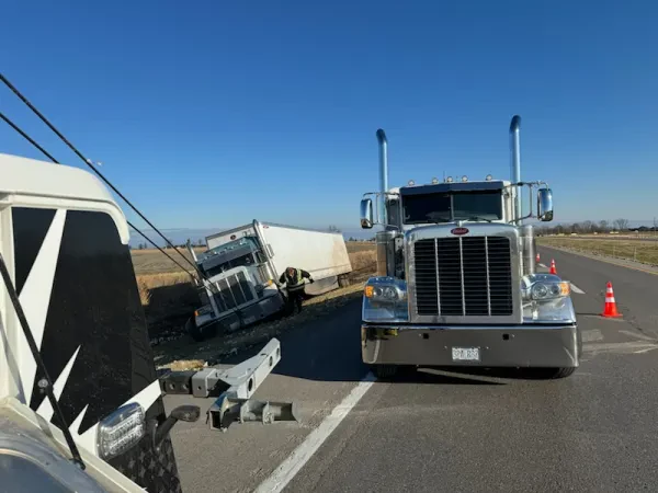 JSH Truck Repair & Towing - photo 4