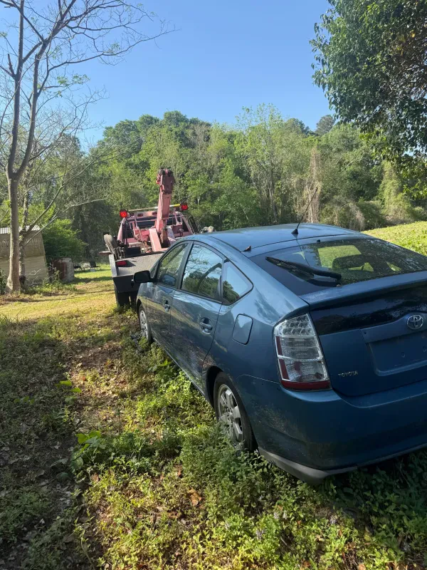 Nano's Towing and Recovery - photo 4