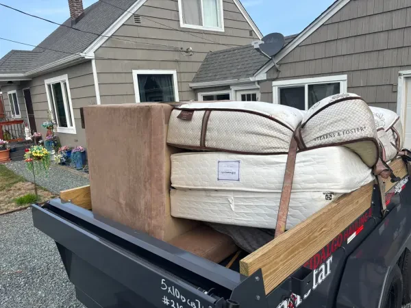 Fidalgo Hauling & Disposal - photo 4