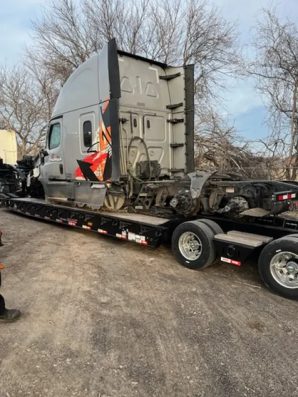 JSH Truck Repair & Towing - photo 3