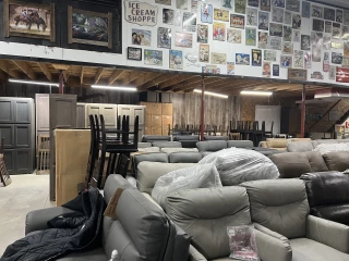 Handshoe's Flea Market & Salvage LLC