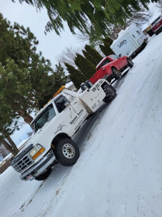 Dakota's towing Junk & Auto Removal Service LLC