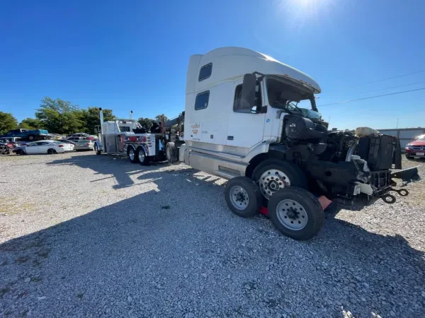 JSH Truck Repair & Towing - photo 3