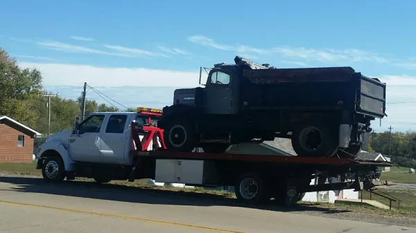 Baker's Towing and Auto Salvage - photo 4