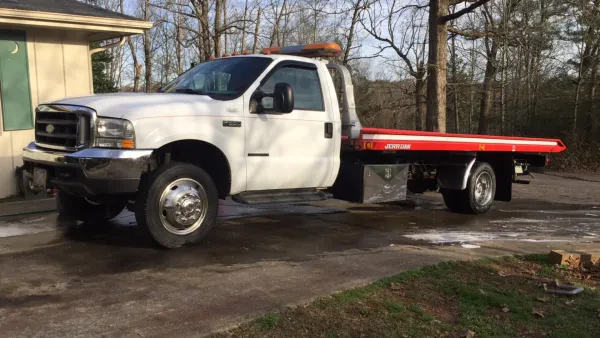 Potts Towing - photo 4