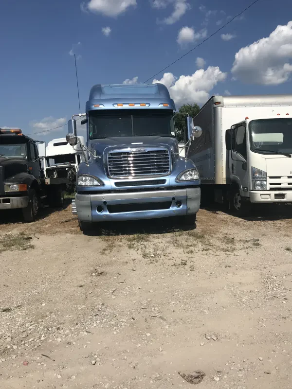 ERIK'S AUTO SALES - photo 4