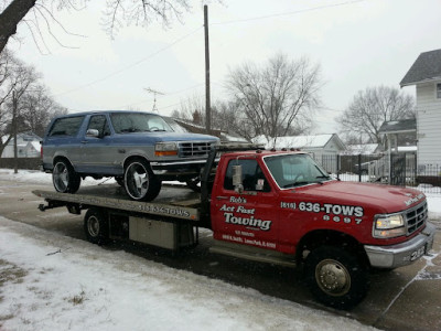 Rob's Act Fast Towing JunkYard in Rockford (IL) - photo 1