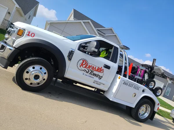 Riverside Towing - photo 4