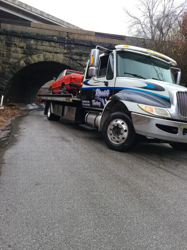 Moose's Towing & Auto Repair - photo 4