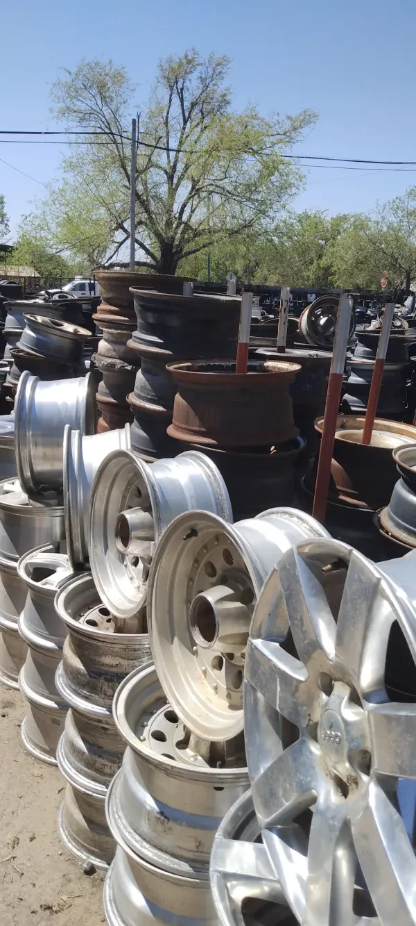 Parts World/Roosevelt Auto Salvage - photo 3