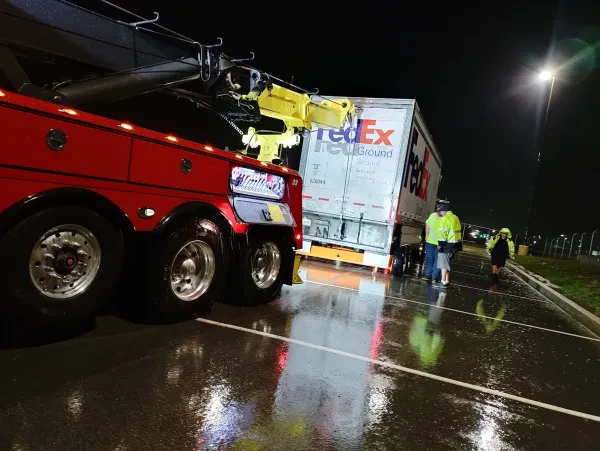 SI Towing & Recovery - photo 4