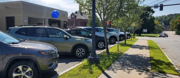 Upper Valley Auto Mart - photo 2