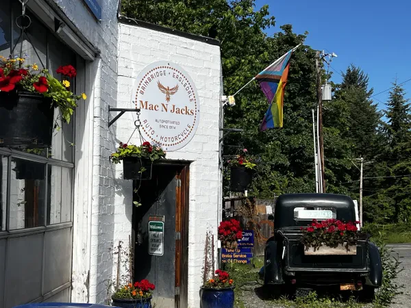Mac N Jacks Island Auto Services - photo 2