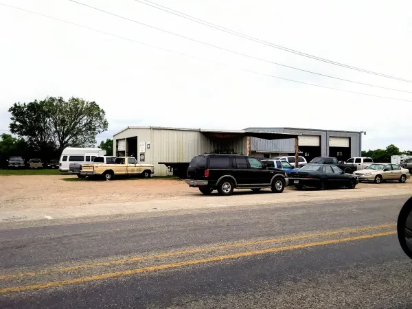 Kuecker Service Center - photo 2