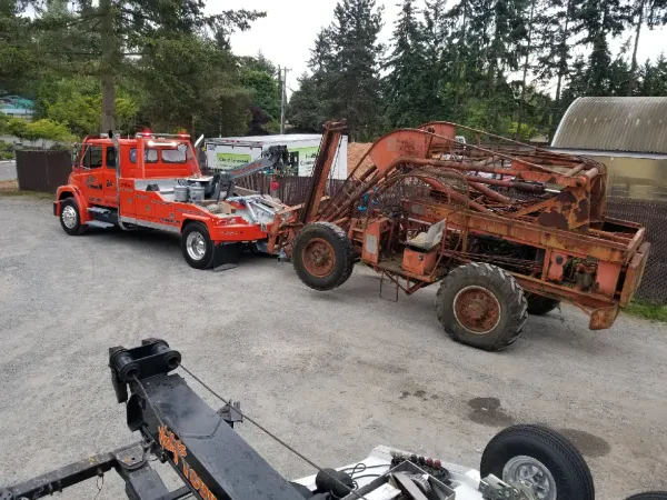 WALLYS TOWING - photo 4