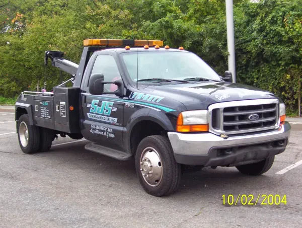 SJS Towing & Recovery - photo 2