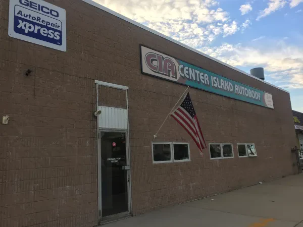 Center Island Auto Body - photo 3