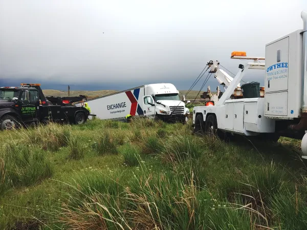 Owyhee Towing & Recovery - photo 3