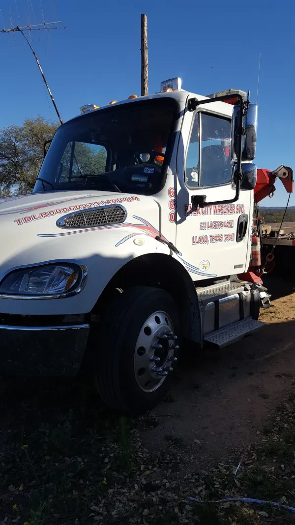 River City Wrecker Services - photo 2