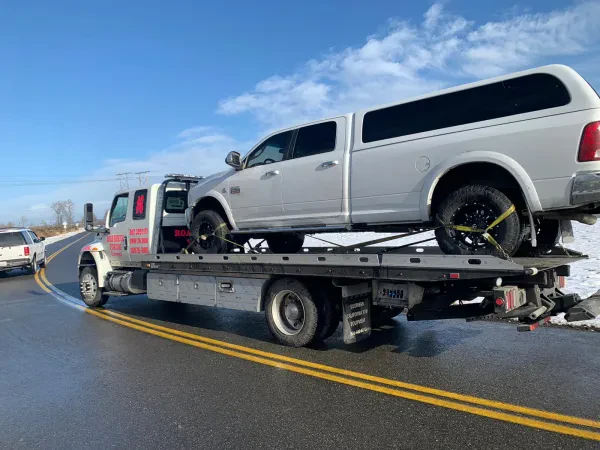 Skip's Everett Towing - photo 4