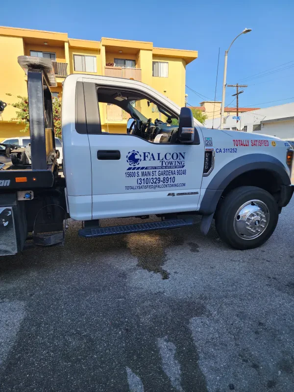 Falcon Towing - photo 2