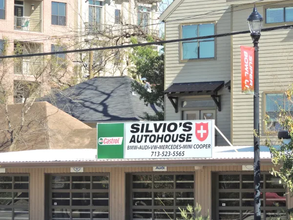 Silvio's Autohouse - photo 2