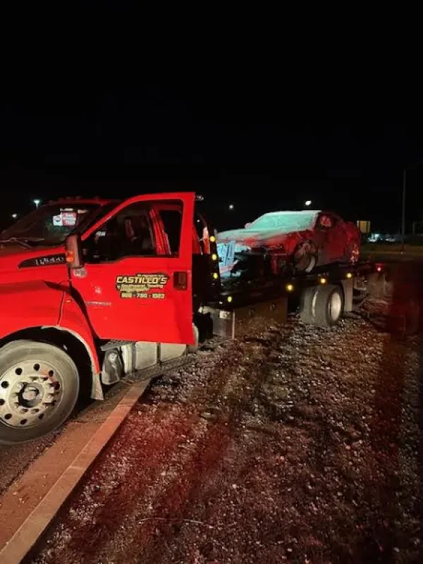 Castillos Southwest Towing - photo 4