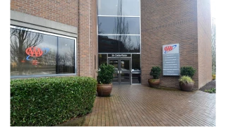 AAA Lake Oswego Service Center