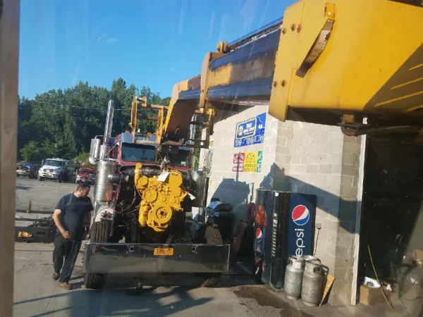 Karrze Truck & Trailer Repair - photo 4