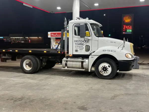 FIRST CHOICE TOWING & Roadside Assistance - photo 2