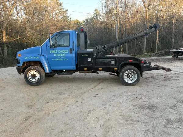 FIRST CHOICE TOWING & Roadside Assistance - photo 3