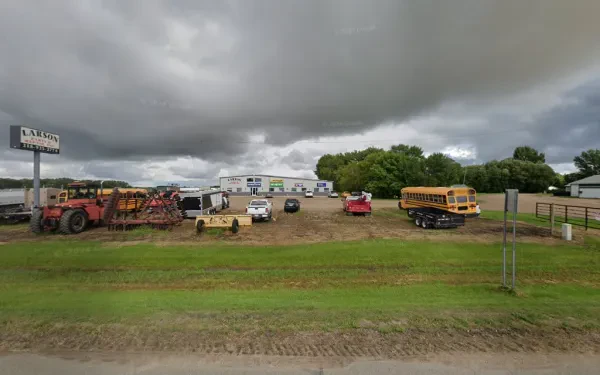 Larson Parts & Repair Inc - photo 3