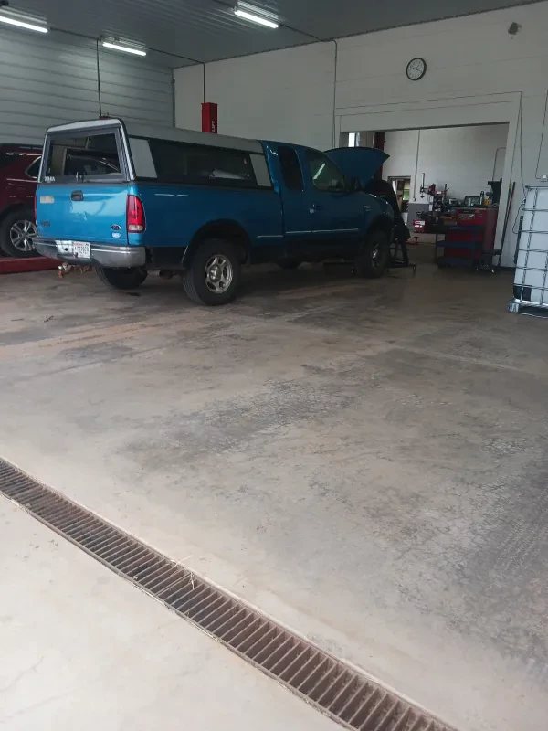 Bruce's Auto Repair & Towing - photo 2