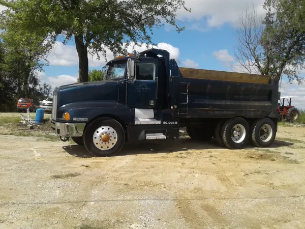 Southern Truck And Tractor LLC - photo 4