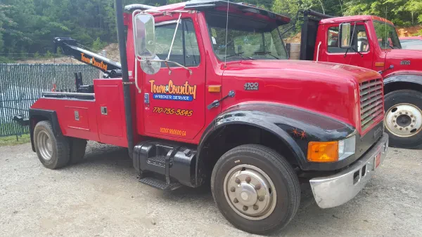 Town & Country Auto & Wrecker - photo 2