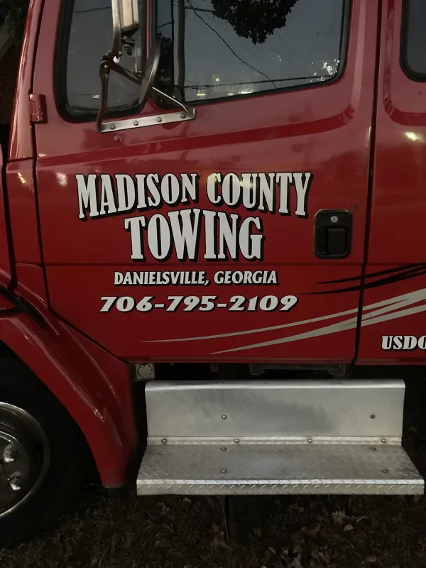 Madison Co. Towing - photo 2