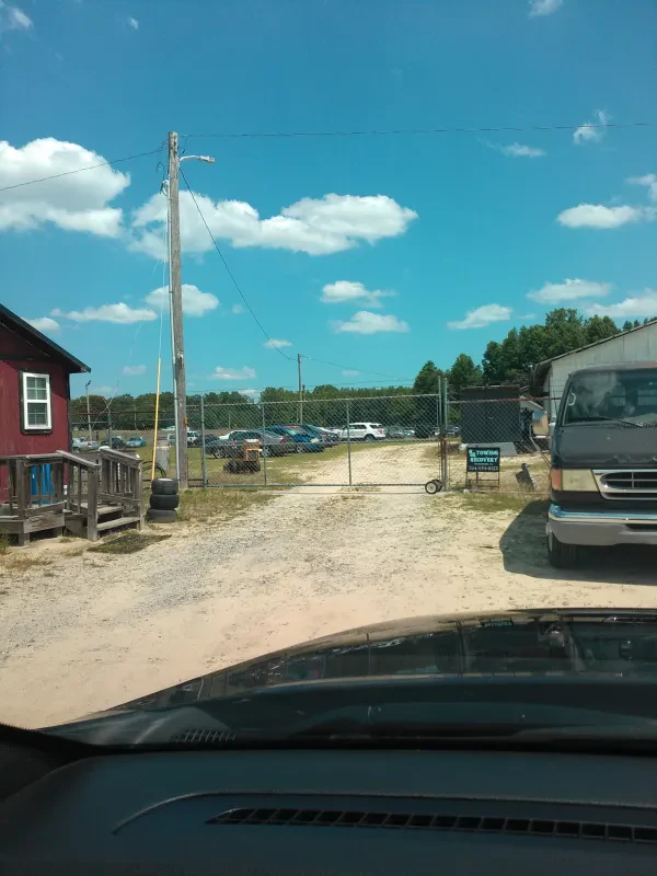 R & R Towing and Recovery, LLC - photo 2