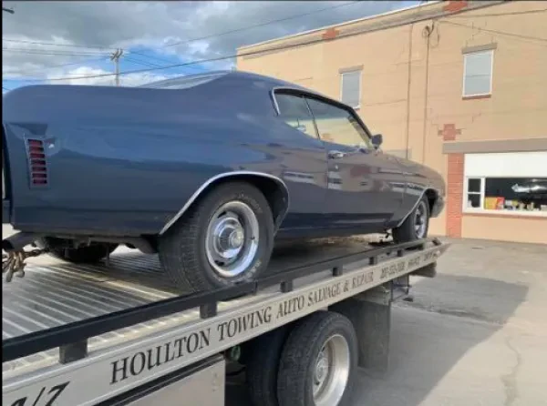 Houlton Towing Auto Salvage & Repair - photo 3