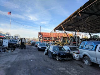 T & E Auto Wreckers Inc JunkYard in Avenel (NJ) - photo 3