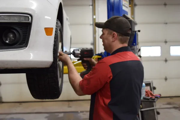 Eli Auto & Towing LLC - photo 2