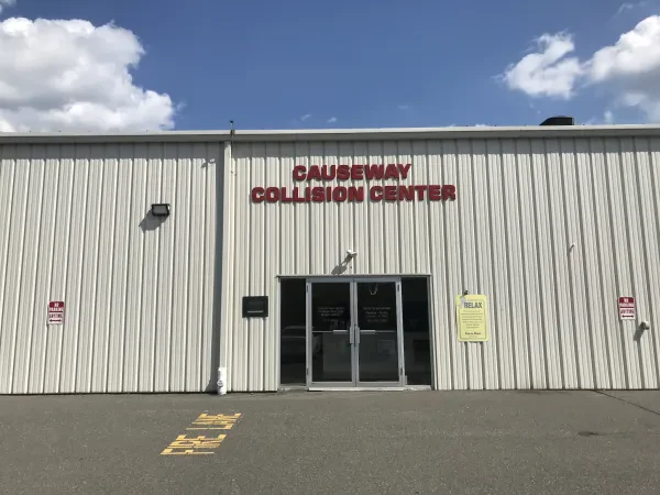 Causeway Collision Center - photo 4
