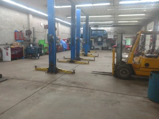 Fess's Auto Center Inc