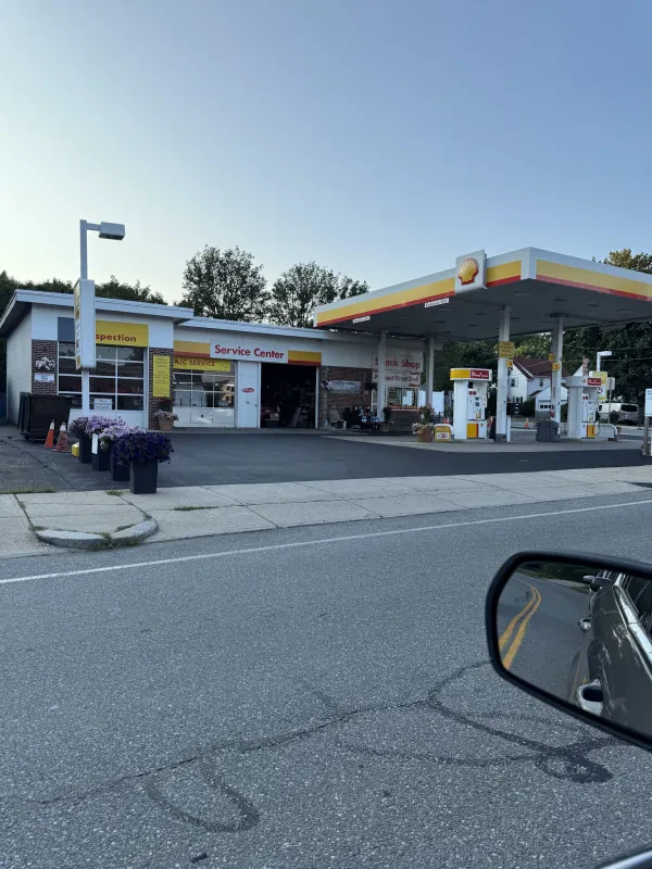 Pleasant Street Shell - photo 3