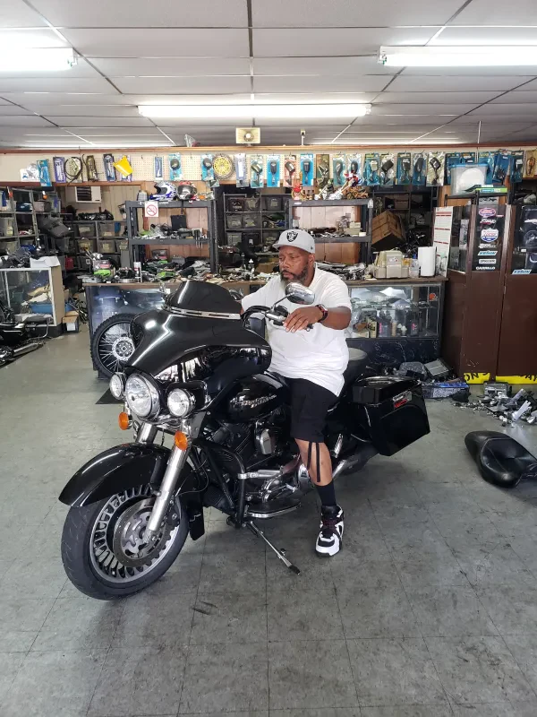 Cleveland Cycle Repair & Salvage - photo 4